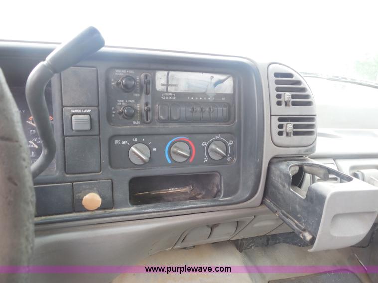 image for item H3172 1996 Chevrolet C3500 utility truck