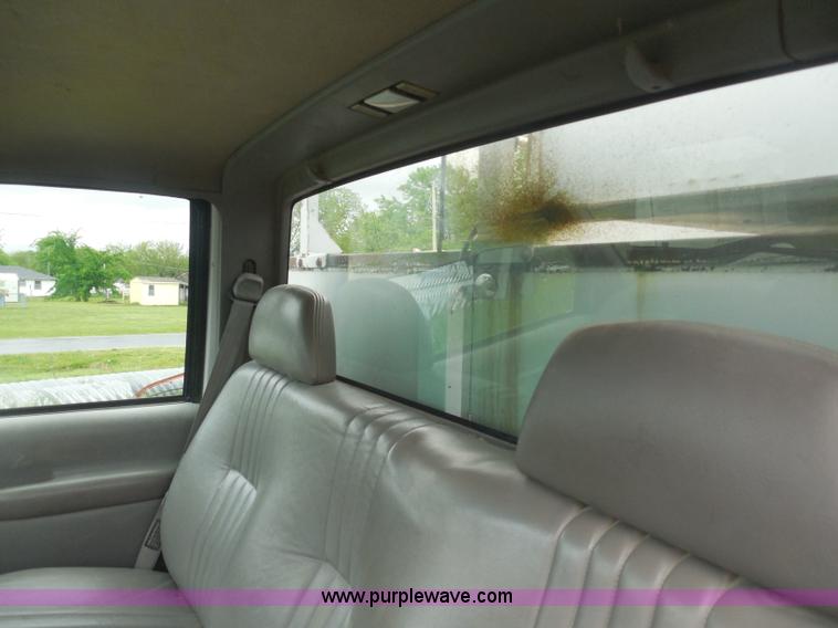 image for item H3172 1996 Chevrolet C3500 utility truck