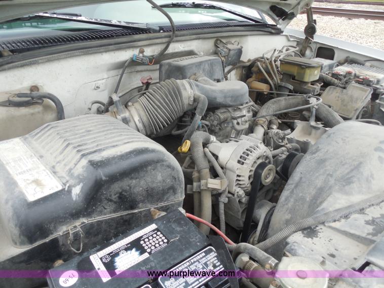 image for item H3172 1996 Chevrolet C3500 utility truck