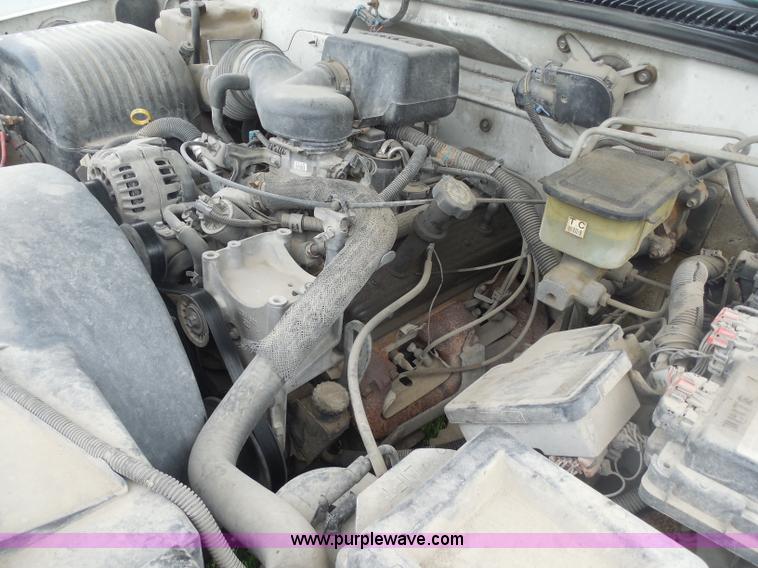 image for item H3172 1996 Chevrolet C3500 utility truck