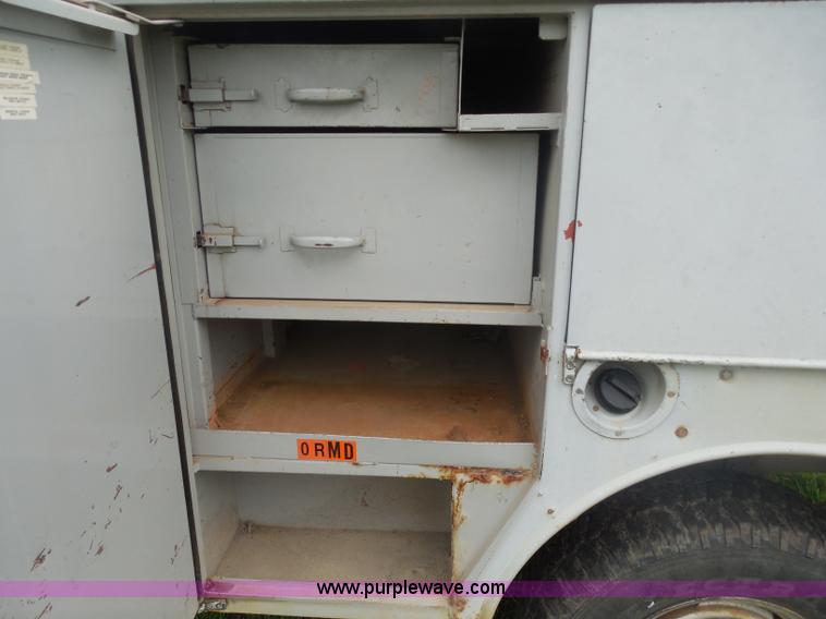 image for item H3172 1996 Chevrolet C3500 utility truck