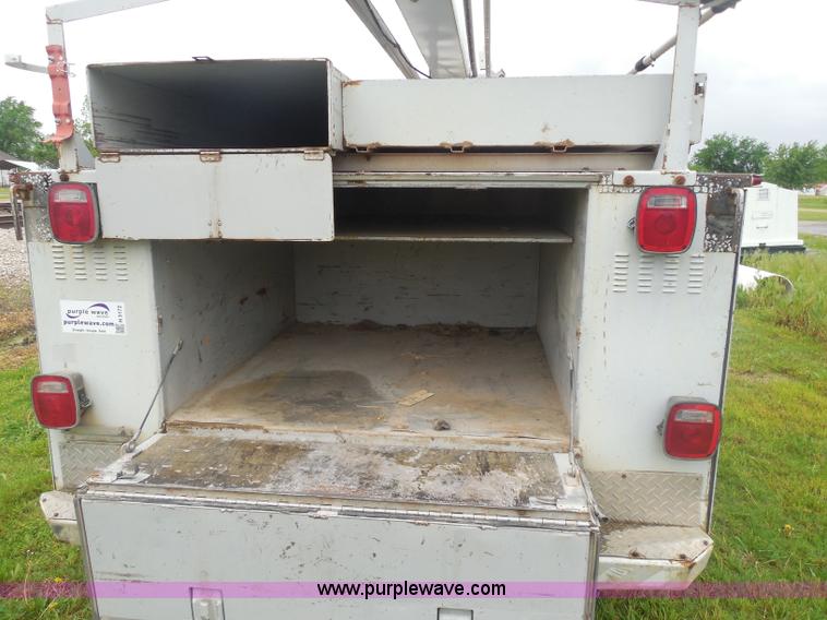 image for item H3172 1996 Chevrolet C3500 utility truck