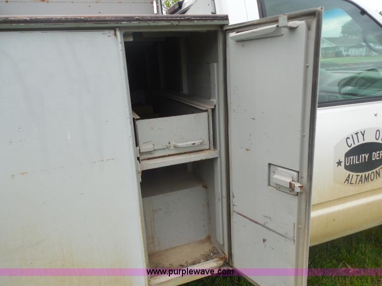 image for item H3172 1996 Chevrolet C3500 utility truck