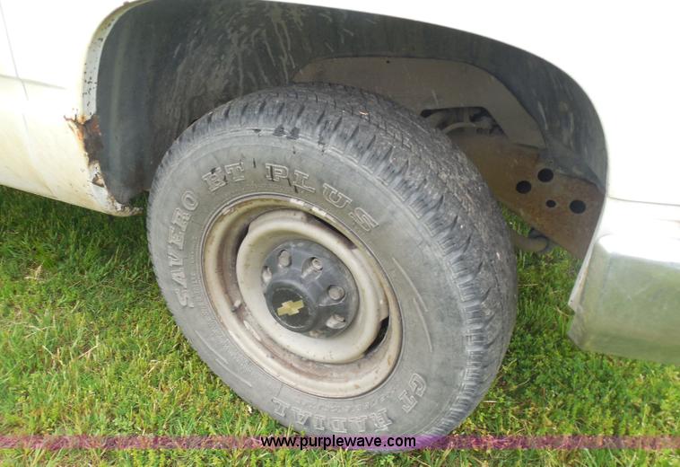 image for item H3172 1996 Chevrolet C3500 utility truck