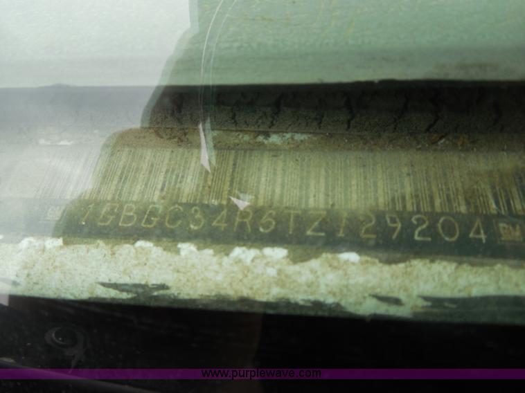 image for item H3172 1996 Chevrolet C3500 utility truck