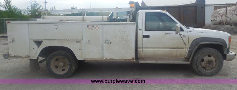 image for item H3184 1992 Chevrolet Chyenne 3500 utility truck