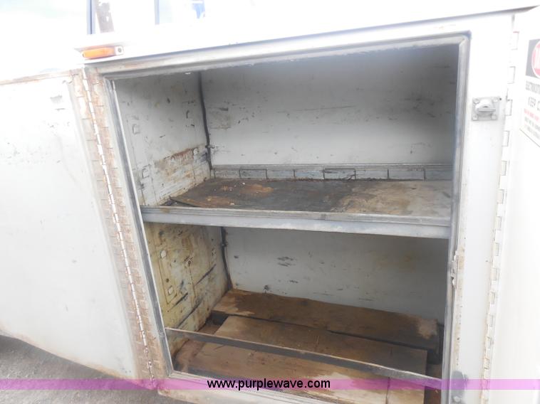 image for item H3184 1992 Chevrolet Chyenne 3500 utility truck