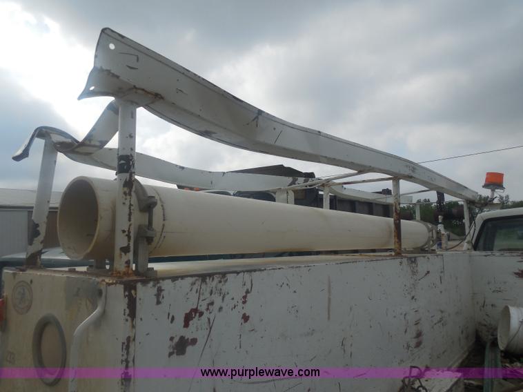 image for item H3184 1992 Chevrolet Chyenne 3500 utility truck