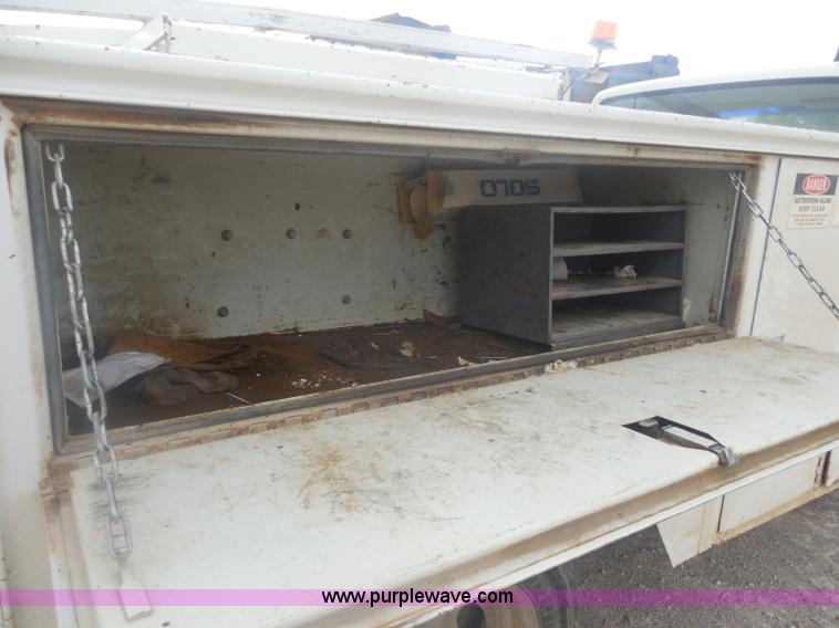 image for item H3184 1992 Chevrolet Chyenne 3500 utility truck