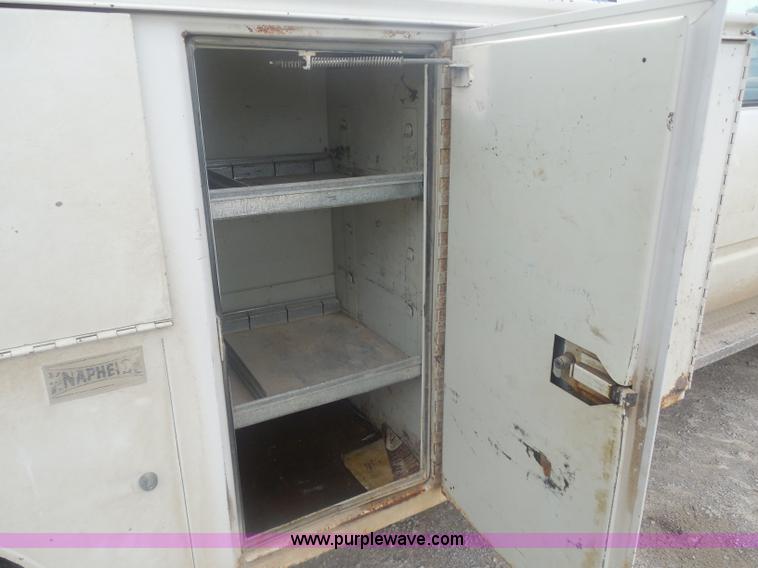 image for item H3184 1992 Chevrolet Chyenne 3500 utility truck