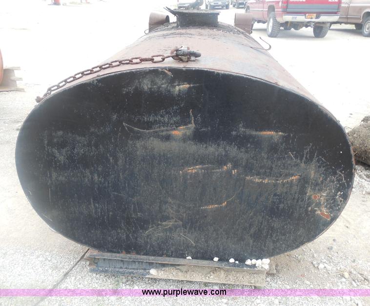image for item H3185 Oil tank