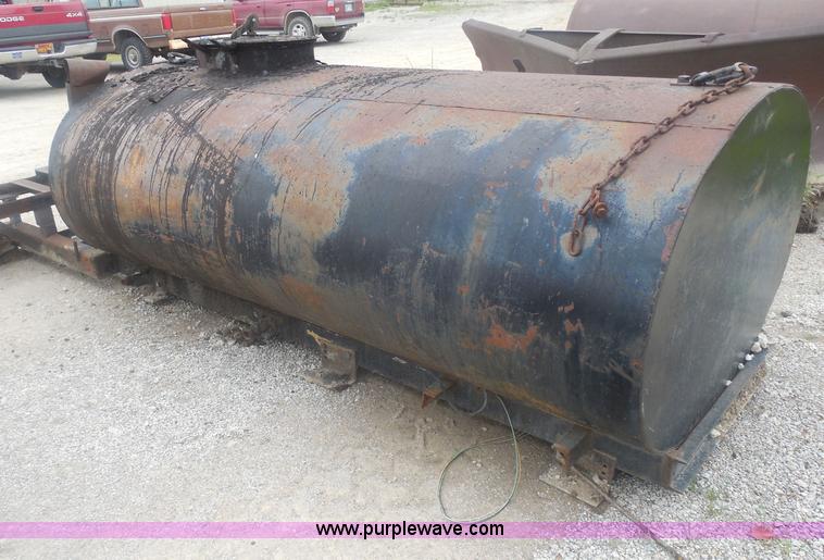 image for item H3185 Oil tank