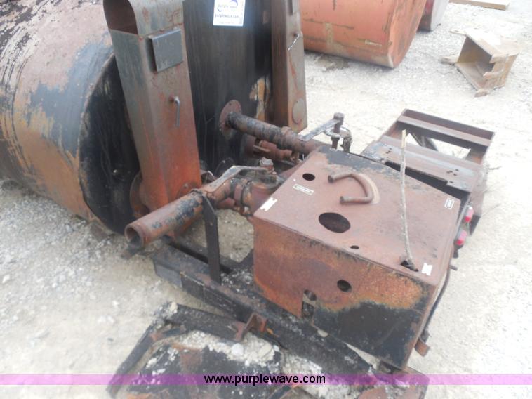 image for item H3185 Oil tank