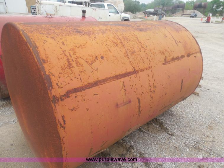 image for item H3187 (2) fuel tanks