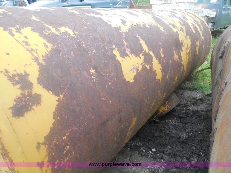 image for item H3188 (2) fuel tanks