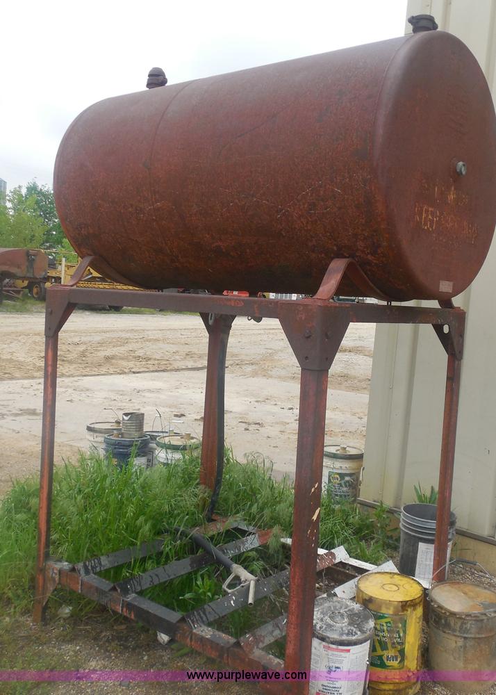 image for item H3189 S.D. Co. 1946 300 gallon fuel tank