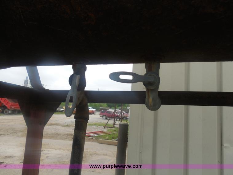 image for item H3189 S.D. Co. 1946 300 gallon fuel tank