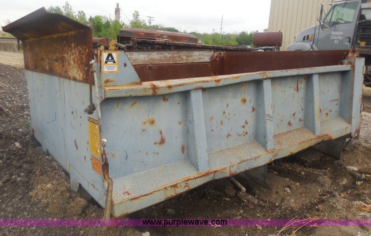 image for item H3191 Steel dump truck bed