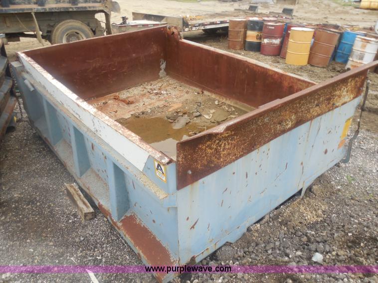 image for item H3191 Steel dump truck bed