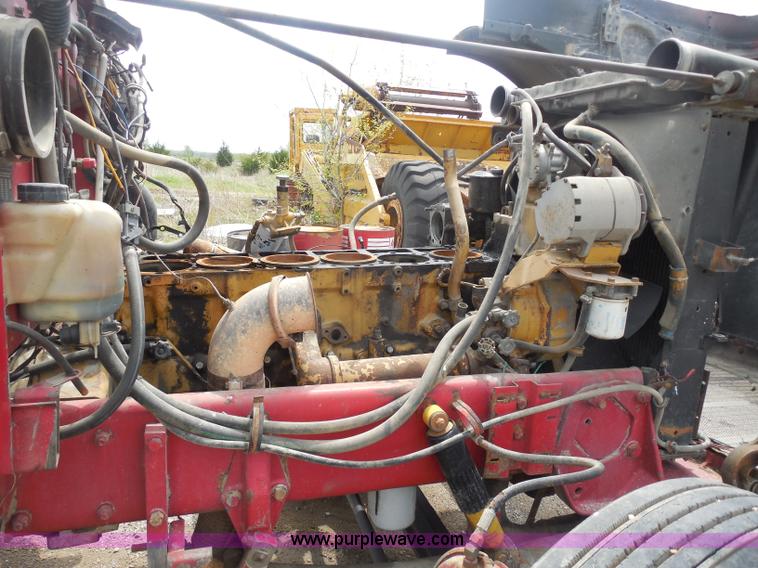 image for item H3199 1990 Peterbilt 379 semi truck