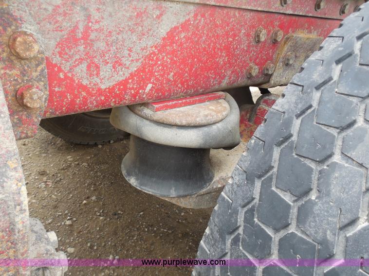 image for item H3199 1990 Peterbilt 379 semi truck