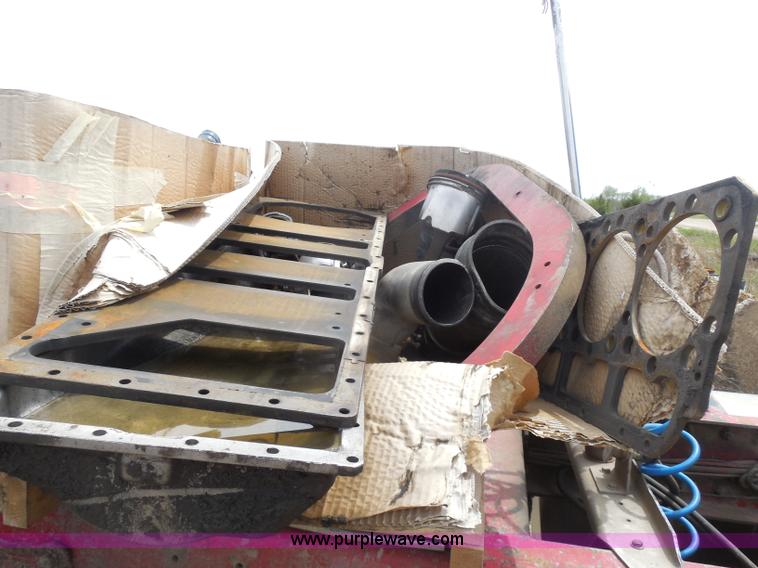 image for item H3199 1990 Peterbilt 379 semi truck