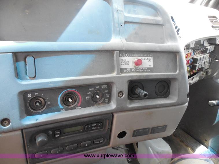 image for item H3205 2000 Sterling L7500 dump truck