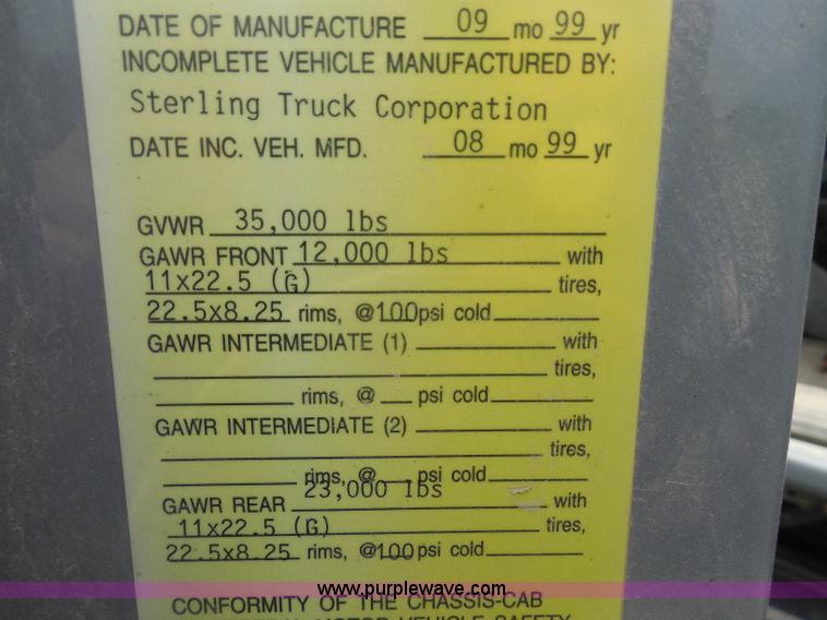 image for item H3205 2000 Sterling L7500 dump truck