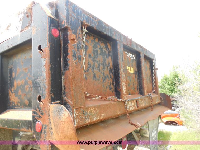 image for item H3205 2000 Sterling L7500 dump truck