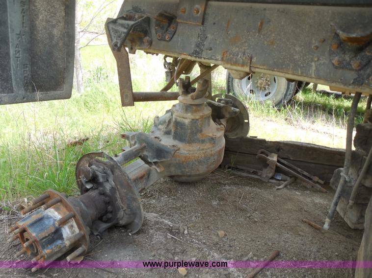 image for item H3205 2000 Sterling L7500 dump truck