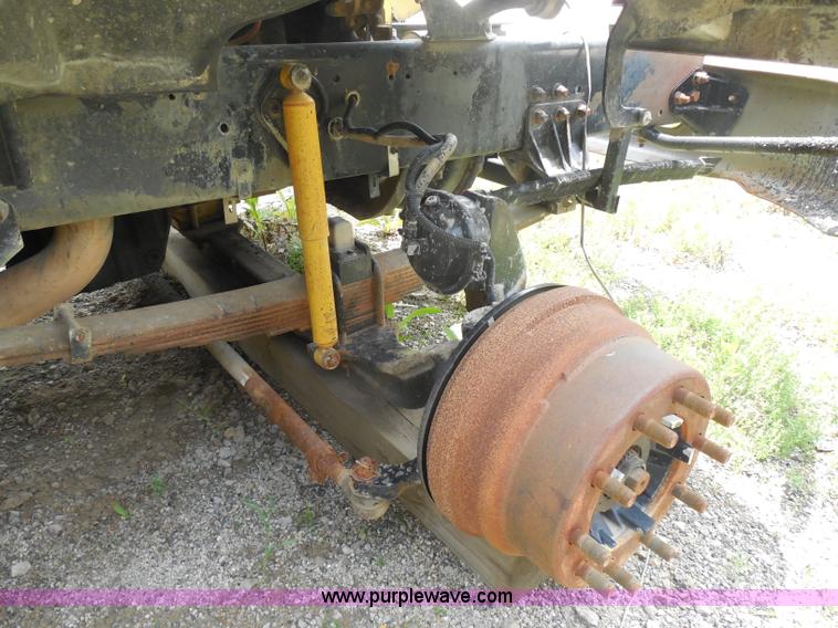 image for item H3205 2000 Sterling L7500 dump truck