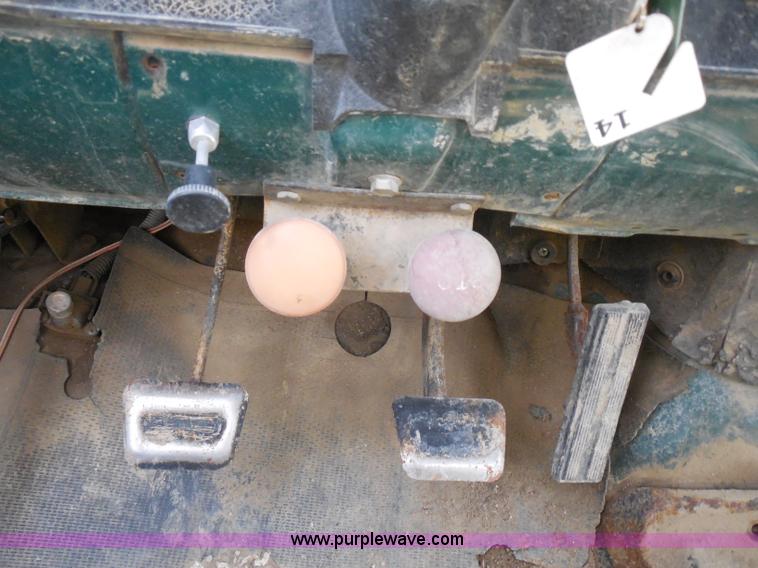 image for item H3206 1975 Chevrolet C60 flatbed truck