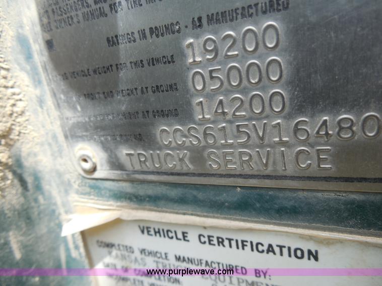 image for item H3206 1975 Chevrolet C60 flatbed truck