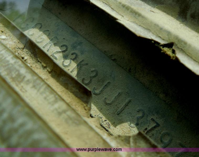 image for item H3207 1988 Chevrolet R20 Crew Cab truck cab and chassis