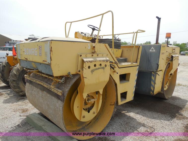 image for item H3208 Bomag BW161AD vibratory roller