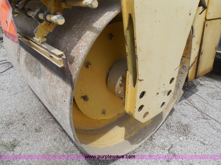 image for item H3208 Bomag BW161AD vibratory roller
