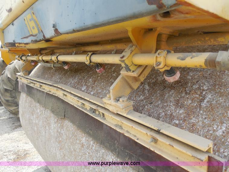 image for item H3208 Bomag BW161AD vibratory roller