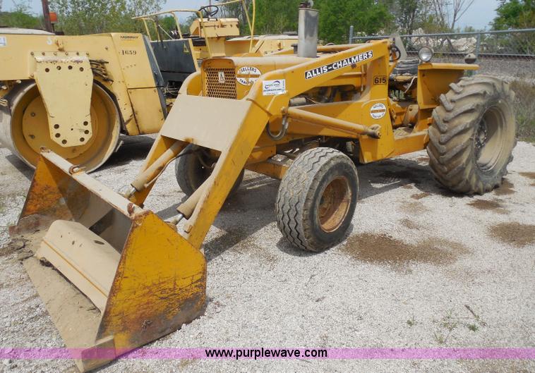 image for item H3209 Allis Chalmers 615 tractor