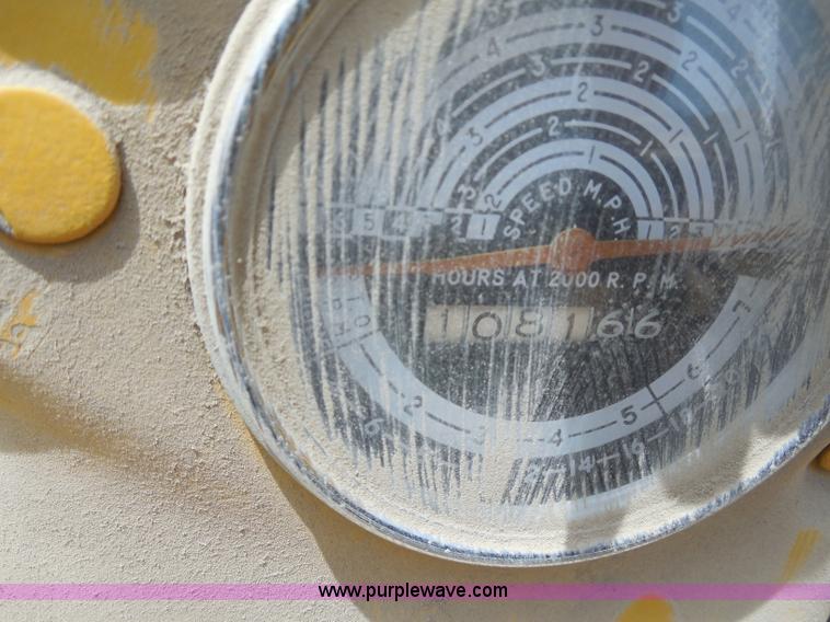 image for item H3209 Allis Chalmers 615 tractor