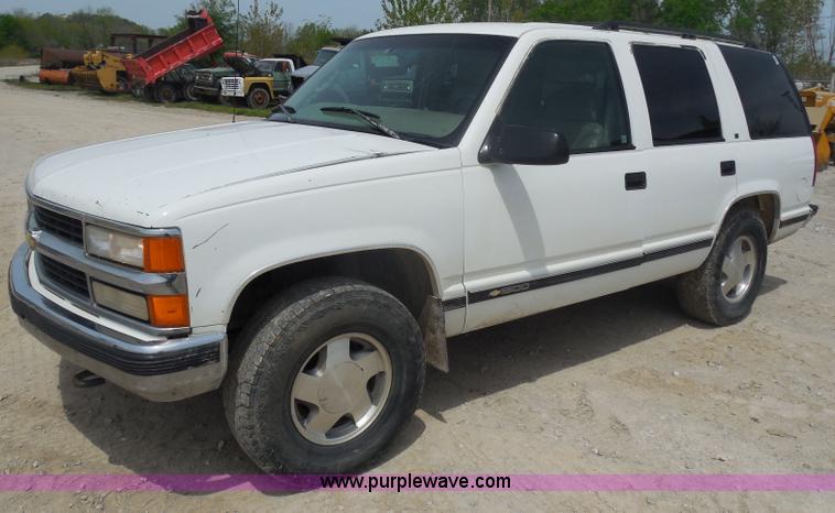 image for item H3210 1997 Chevrolet Tahoe SUV