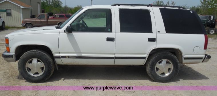 image for item H3210 1997 Chevrolet Tahoe SUV