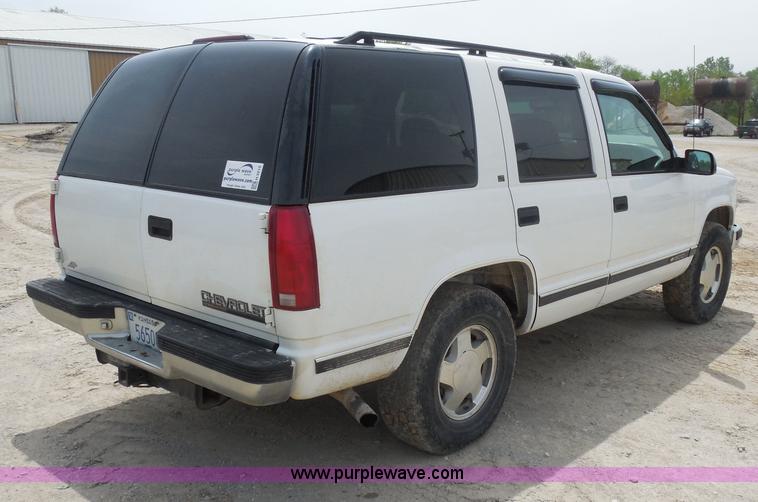 image for item H3210 1997 Chevrolet Tahoe SUV