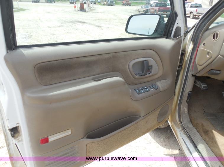 image for item H3210 1997 Chevrolet Tahoe SUV