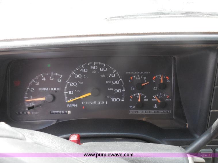 image for item H3210 1997 Chevrolet Tahoe SUV