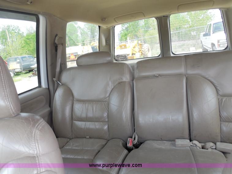 image for item H3210 1997 Chevrolet Tahoe SUV