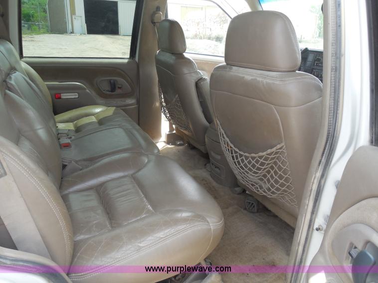 image for item H3210 1997 Chevrolet Tahoe SUV