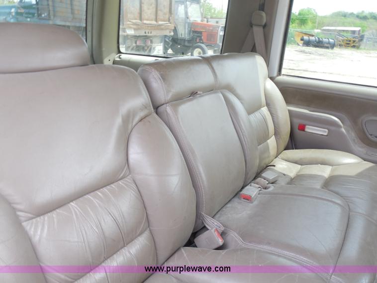 image for item H3210 1997 Chevrolet Tahoe SUV