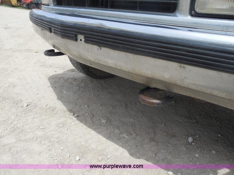 image for item H3210 1997 Chevrolet Tahoe SUV