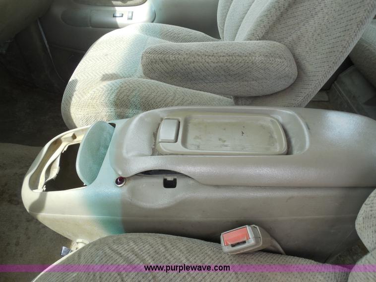 image for item H3211 1998 Chevrolet Silverado 1500 Extended Cab pickup truck