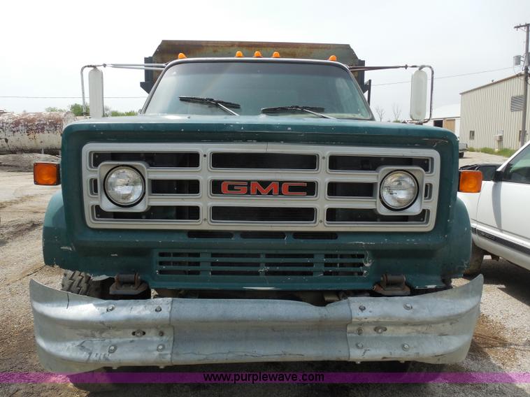 image for item H3212 1984 GMC TopKick C6000 dump truck